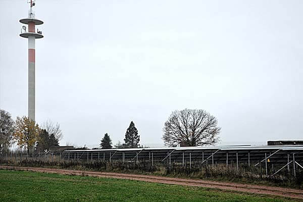 Kabeltrasse für eine Photovoltaikfreiflächenanlag